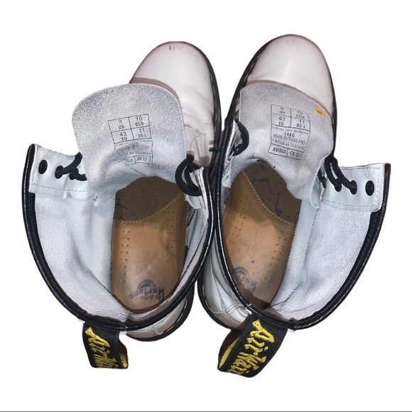 Dr. Martens | 1460 Boots - Picture 7 of 9